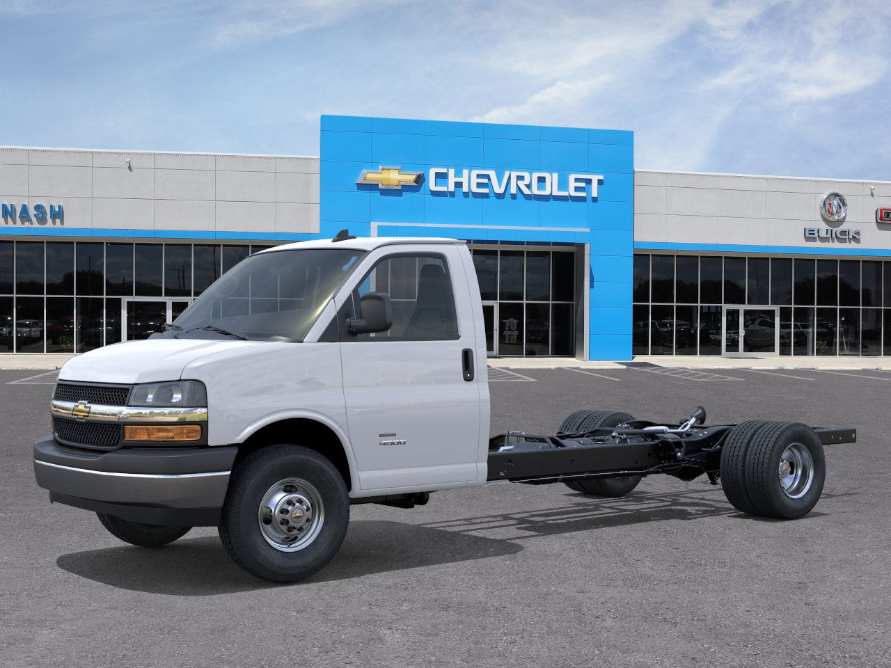 2025 Chevrolet Express Cutaway 3500 photo 2