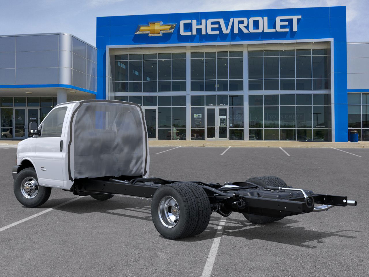 2025 Chevrolet Express Cutaway 3500 photo 2
