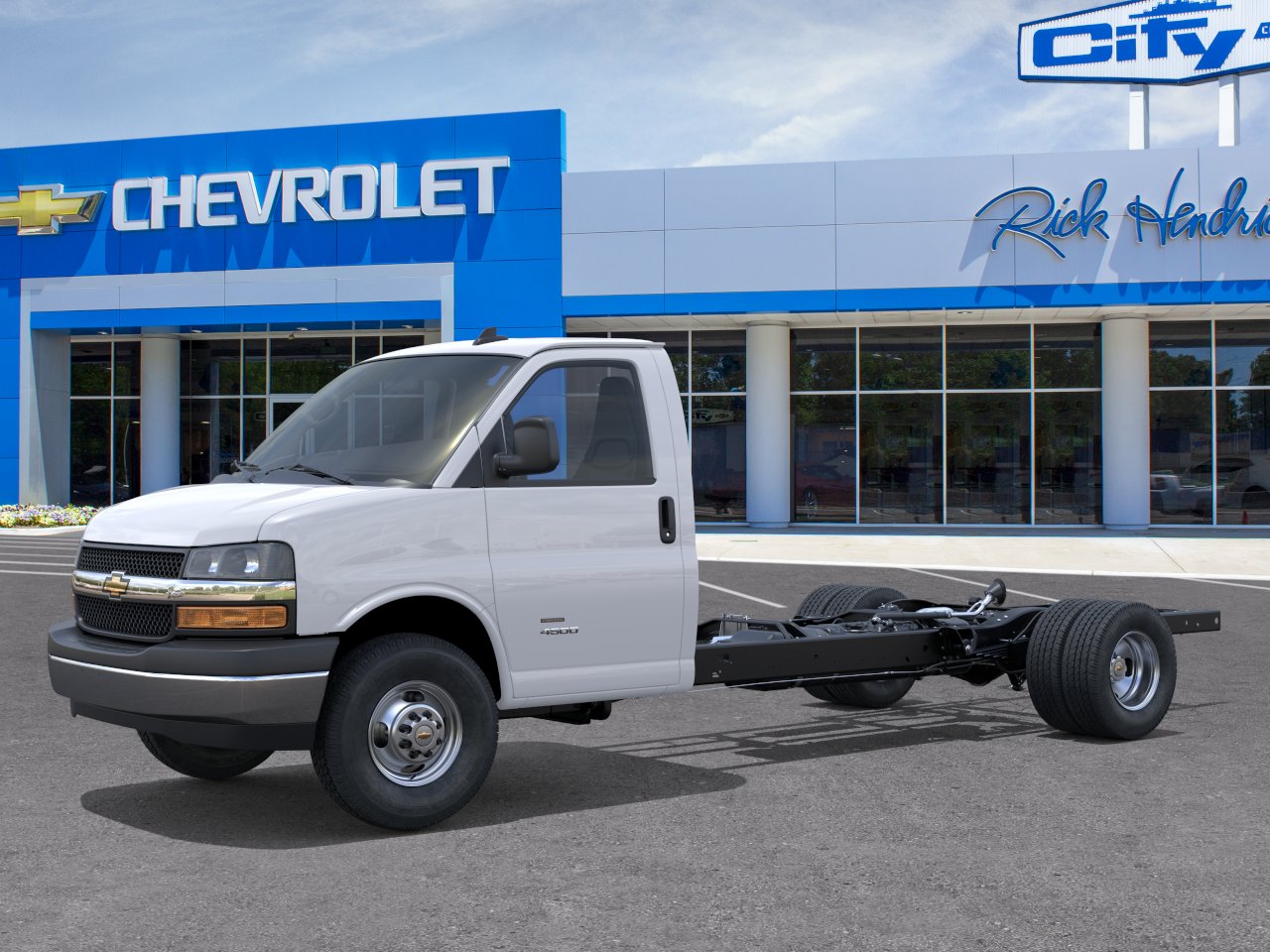 Used 2025 Summit White Chevrolet 1WT image 25