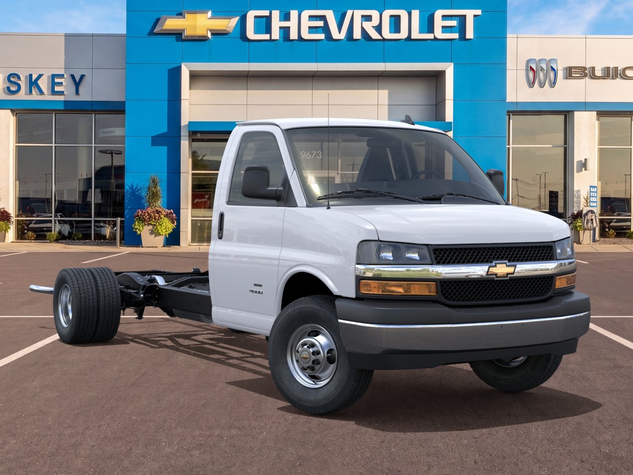 New 2026 Summit White Chevrolet 1WT image 31