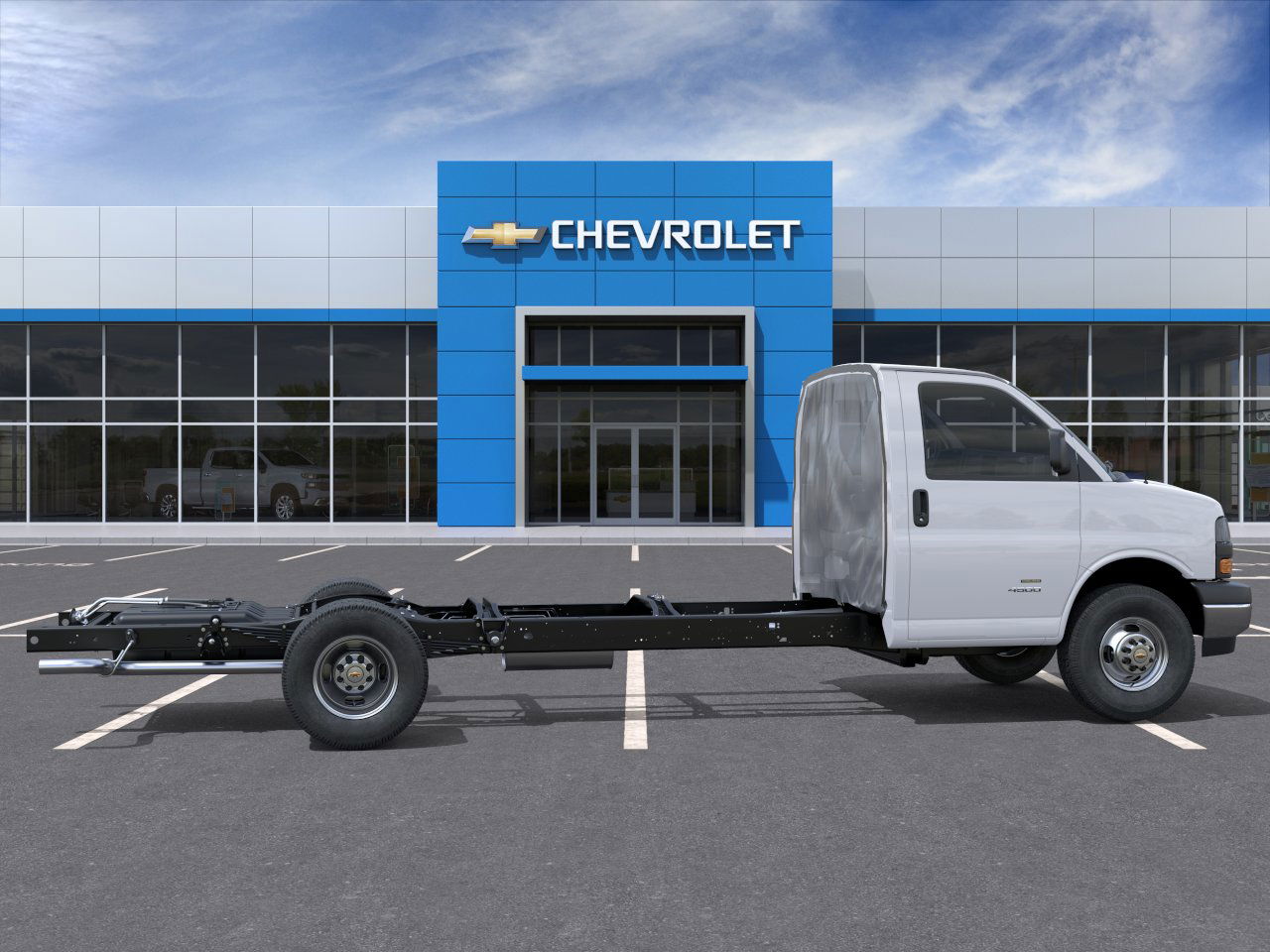 2025 Chevrolet Express Cutaway 3500 photo 4