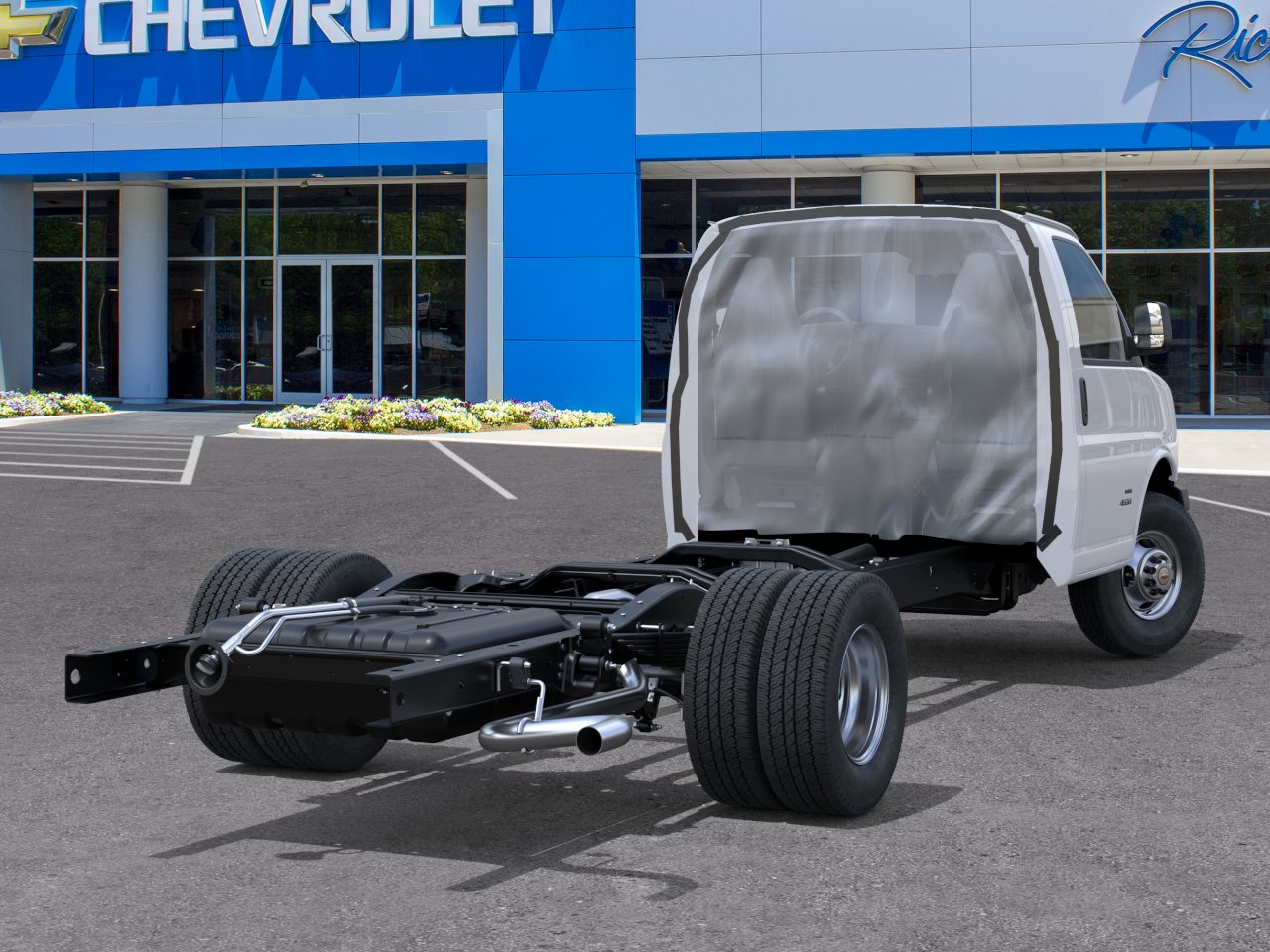 New 2026 Summit White Chevrolet 1WT image 29
