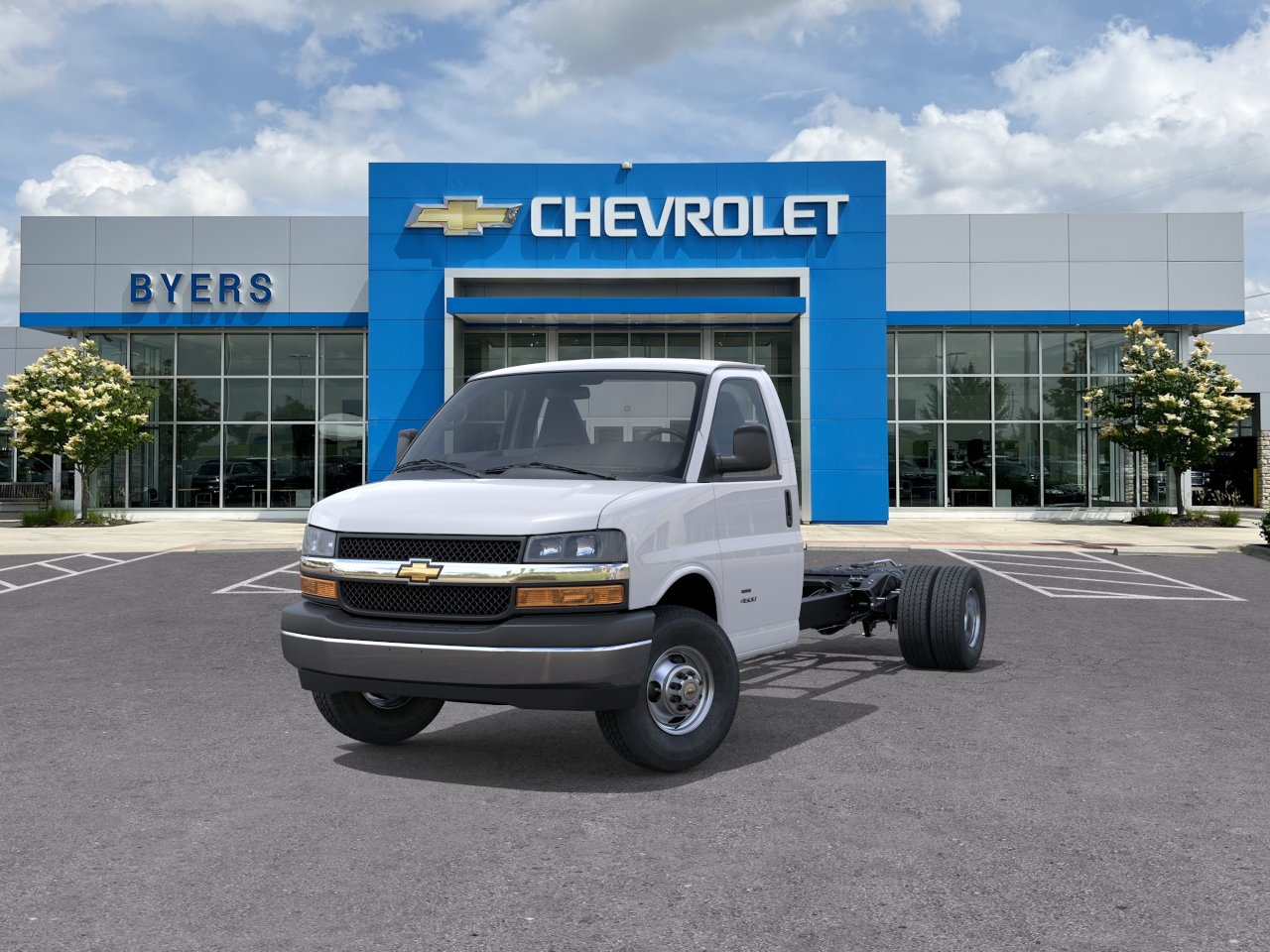 New 2026 Summit White Chevrolet 1WT image 8