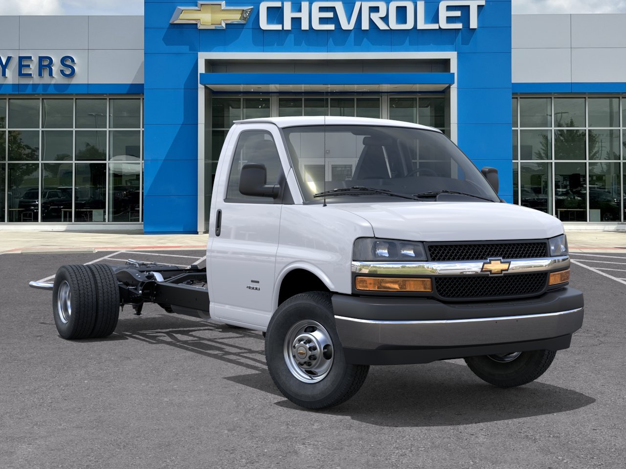 New 2026 Summit White Chevrolet 1WT image 7