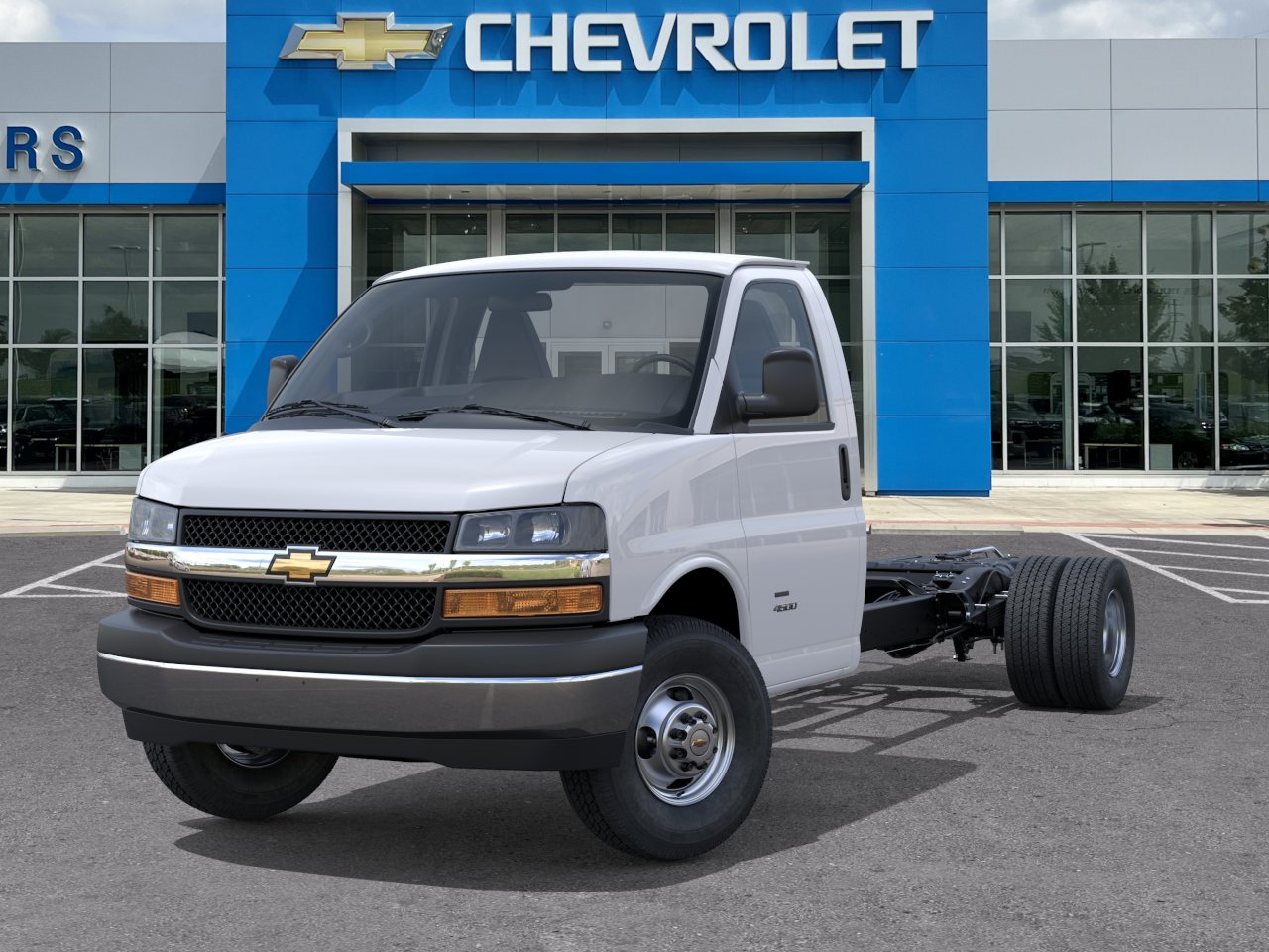 New 2026 Summit White Chevrolet 1WT image 6