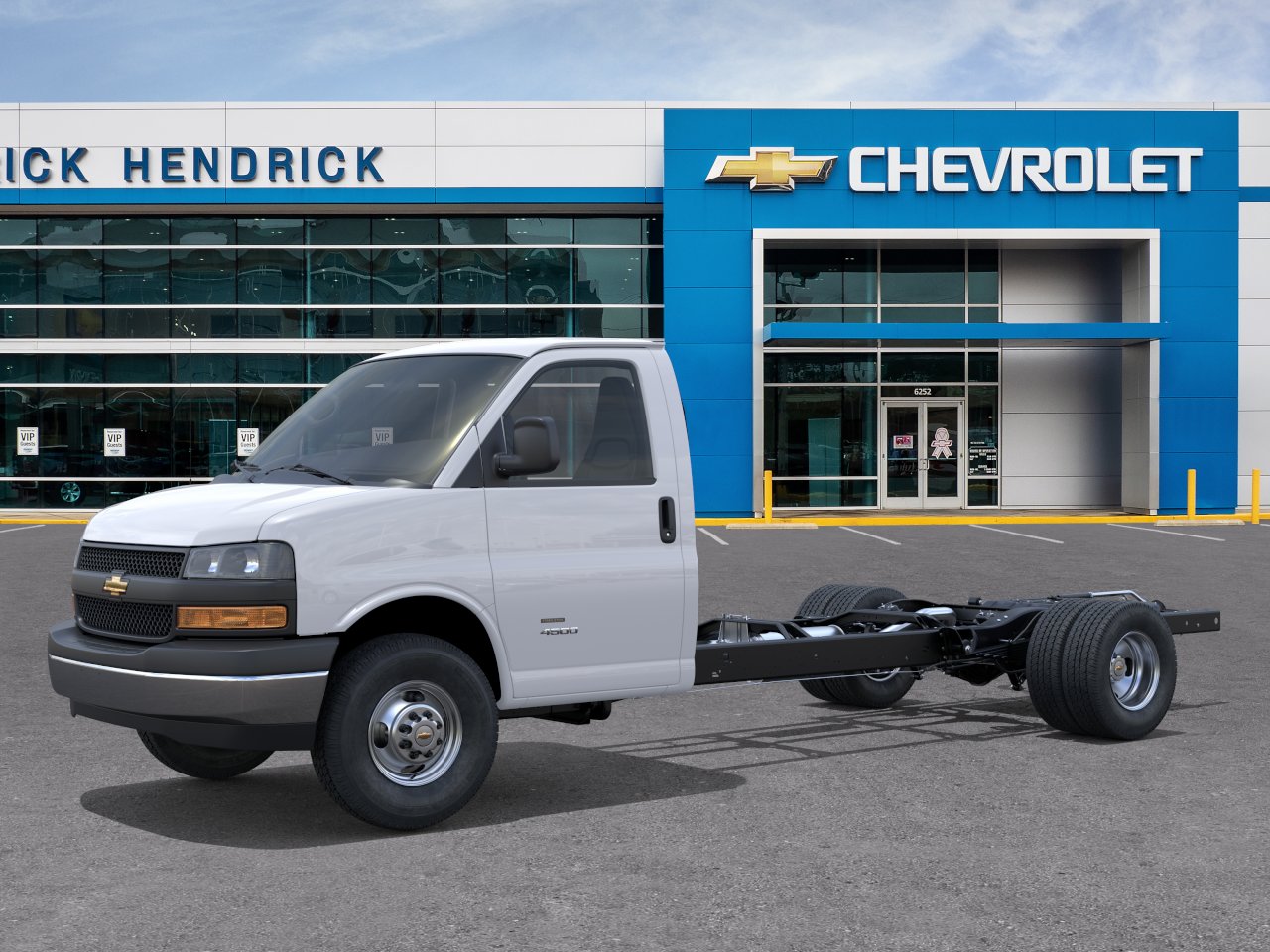 New 2026 Summit White Chevrolet 1WT image 27