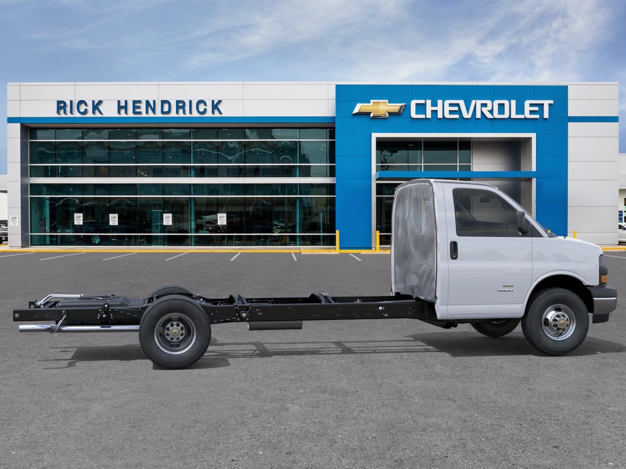 New 2026 Summit White Chevrolet 1WT image 30