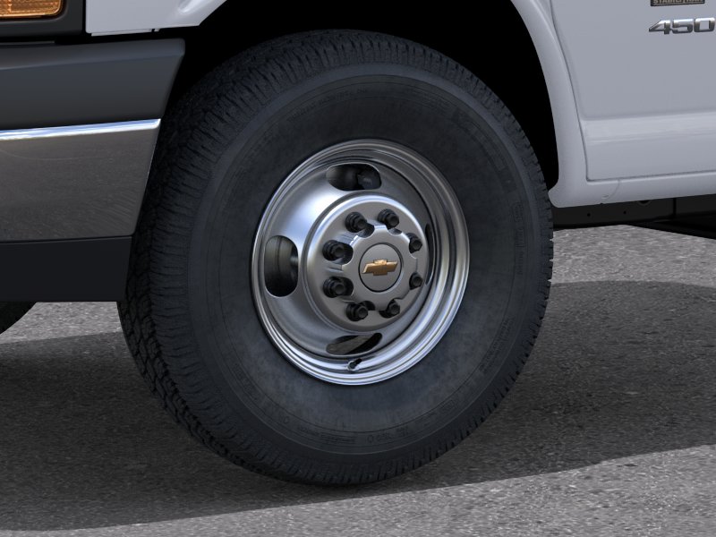 New 2026 Summit White Chevrolet 1WT image 34