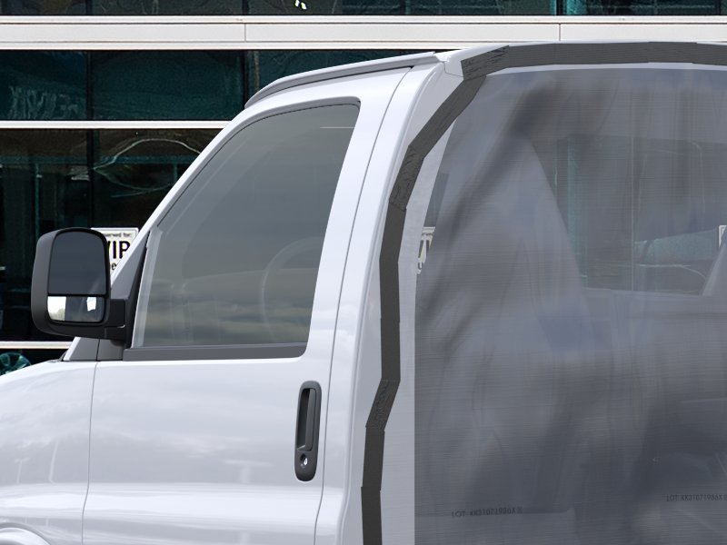 New 2026 Summit White Chevrolet 1WT image 37