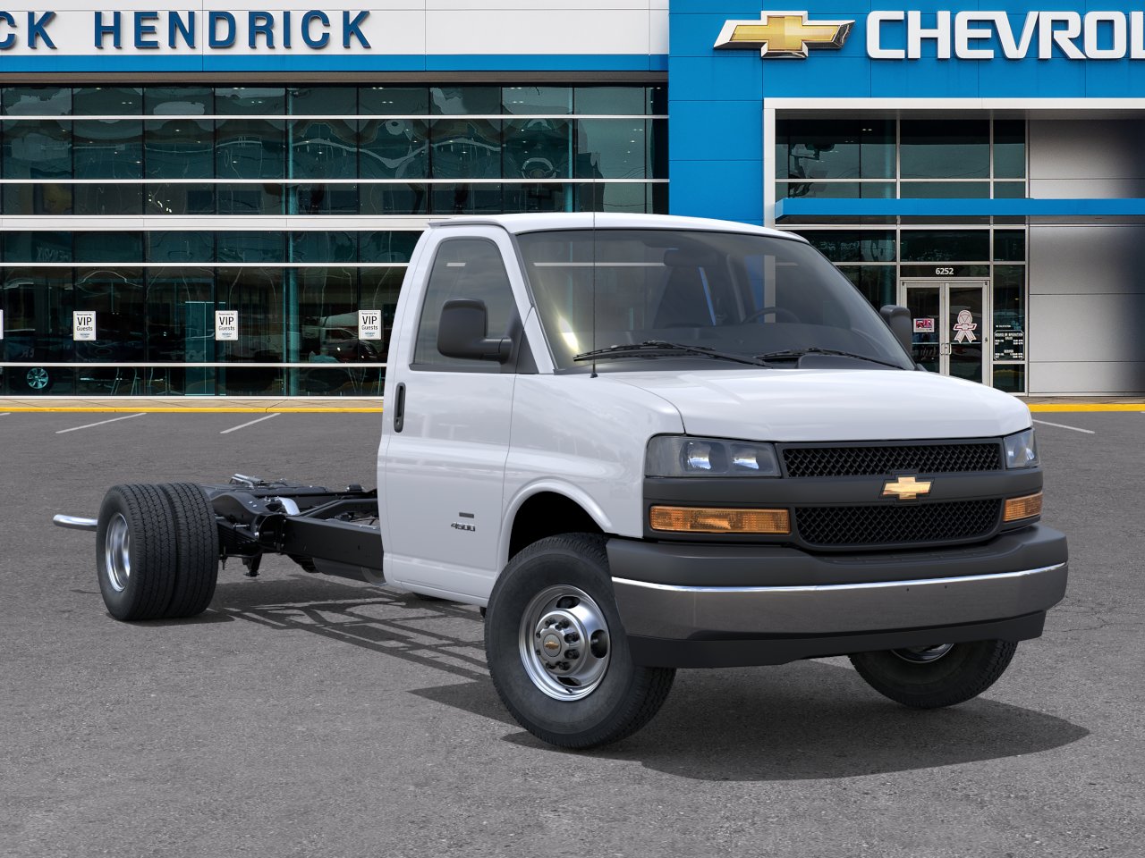 New 2026 Summit White Chevrolet 1WT image 32