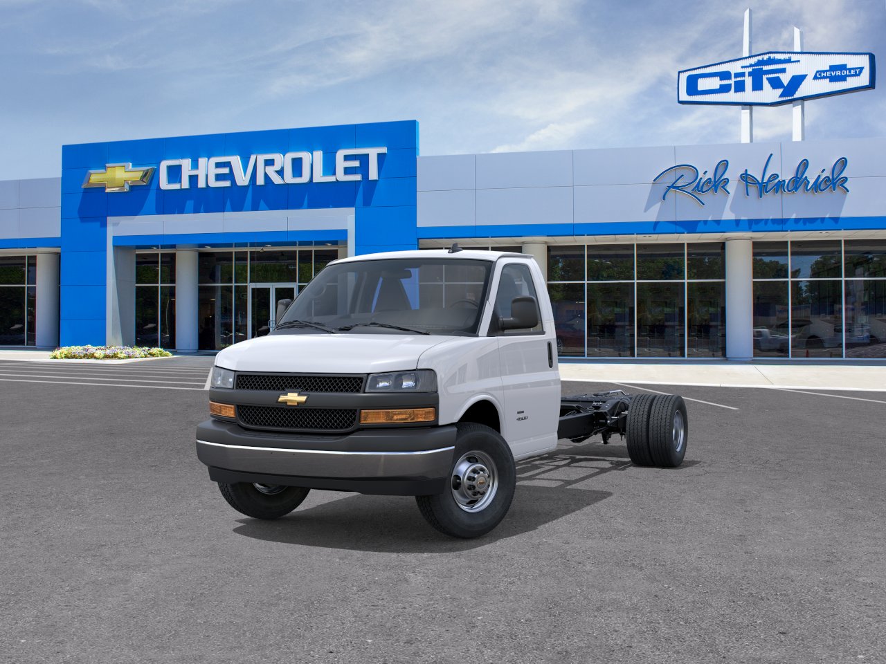 New 2025 Summit White Chevrolet 1WT image 34