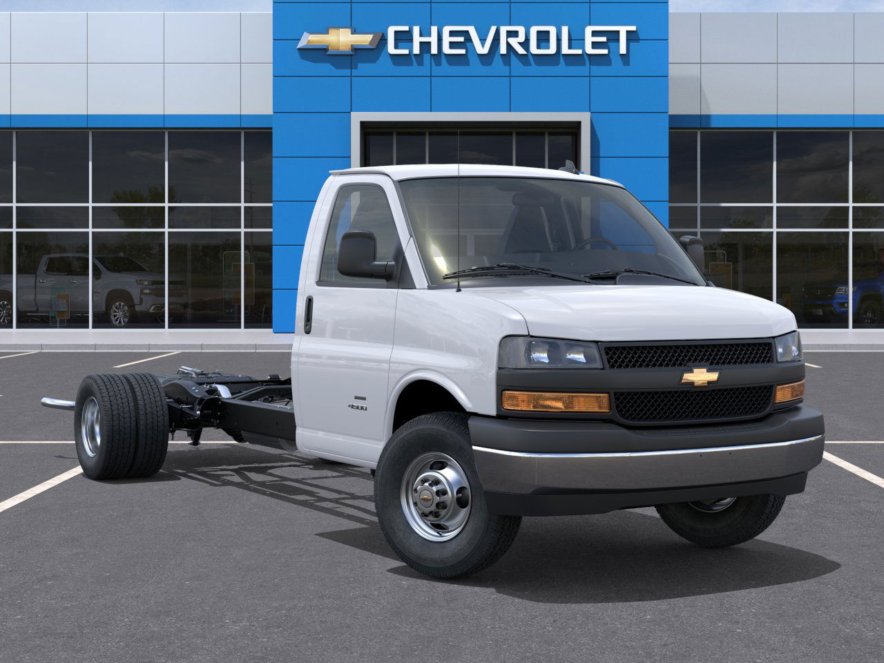 2025 Chevrolet Express Cutaway 3500 photo 6