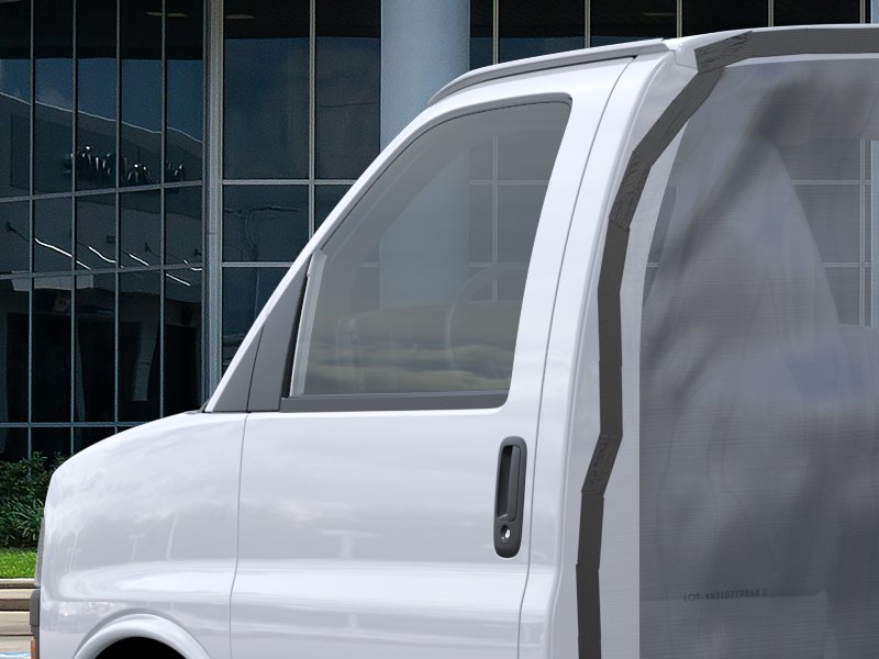 New 2026 Summit White Chevrolet 2WT image 12