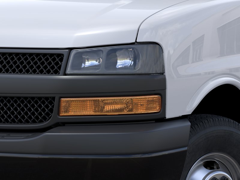 New 2026 Summit White Chevrolet 2WT image 10