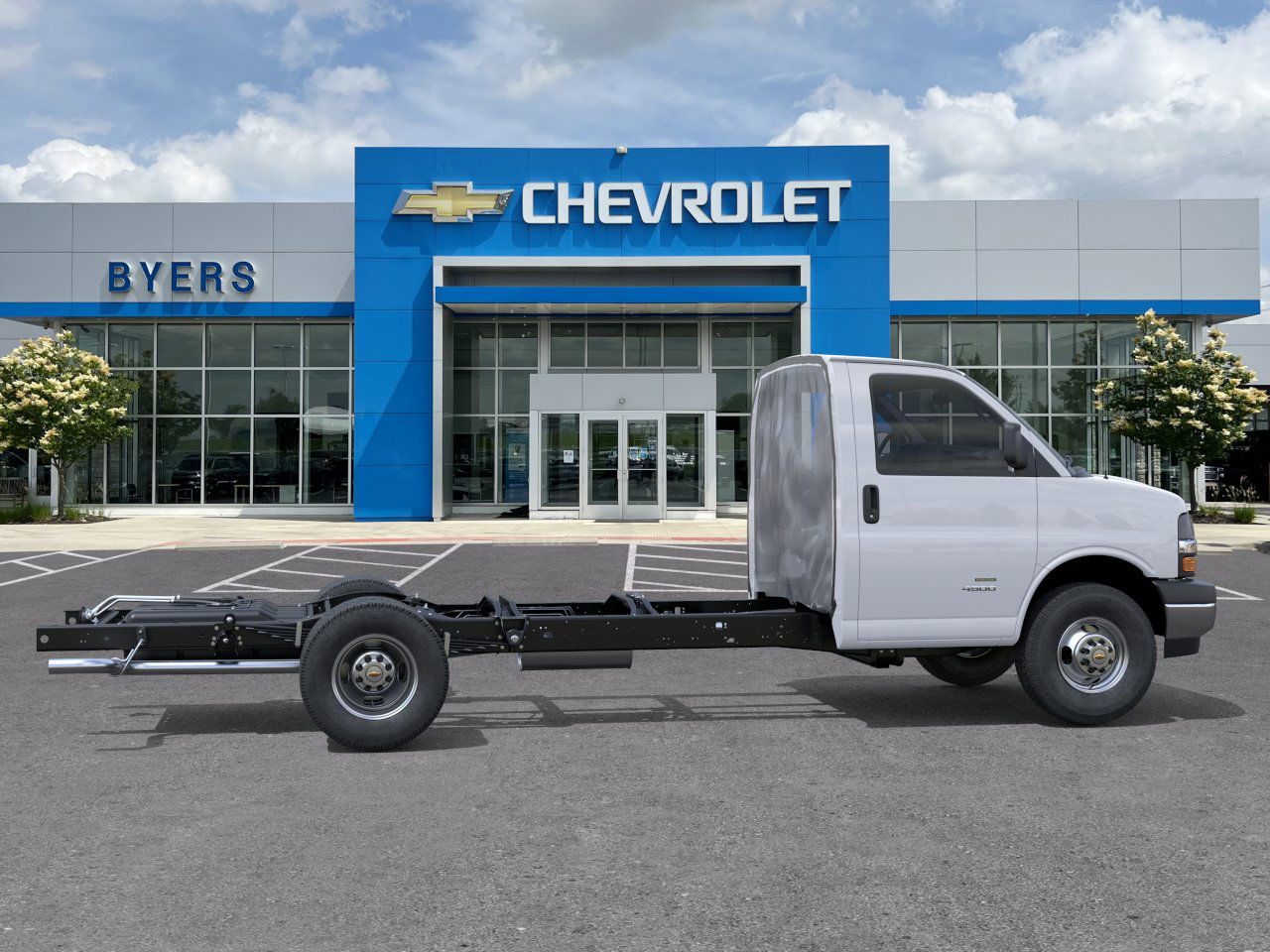 New 2026 Summit White Chevrolet 2WT image 42