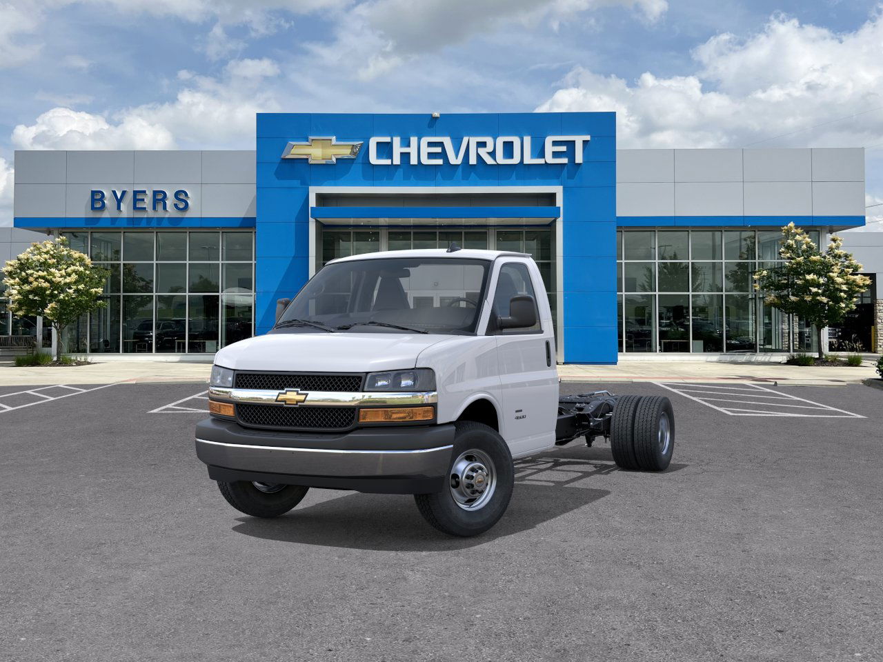 New 2026 Summit White Chevrolet 2WT image 45