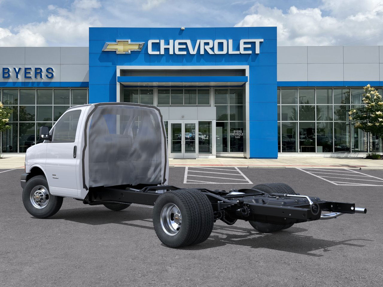 New 2026 Summit White Chevrolet 2WT image 40
