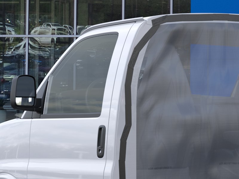 New 2026 Summit White Chevrolet 2WT image 12