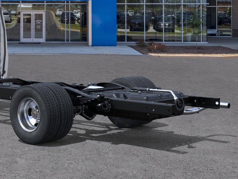 New 2026 Summit White Chevrolet 2WT image 11