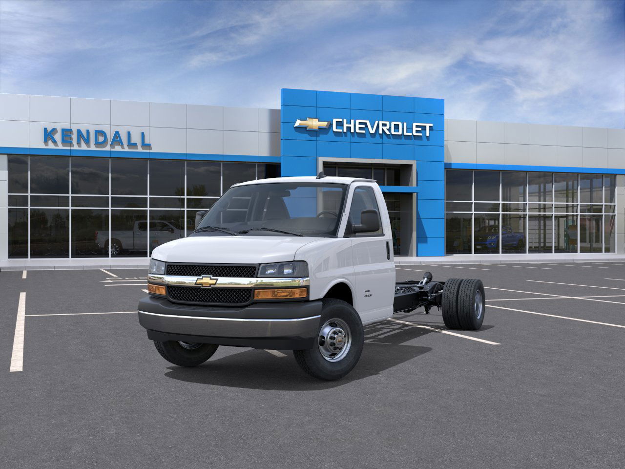 2025 Chevrolet Express Cutaway photo 2