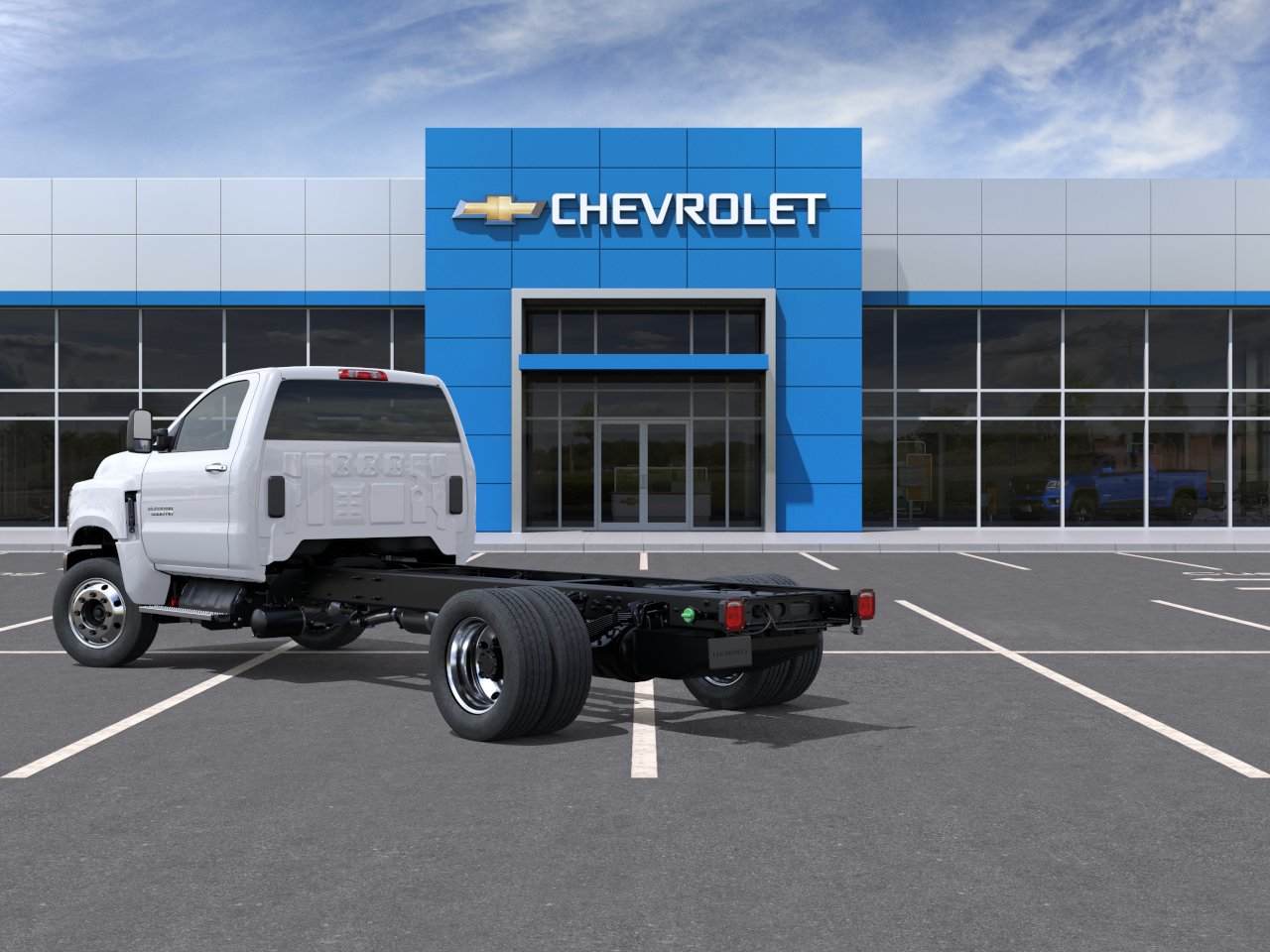 New 2026 Summit White Chevrolet WT image 17