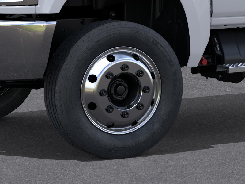 New 2026 Summit White Chevrolet WT image 9