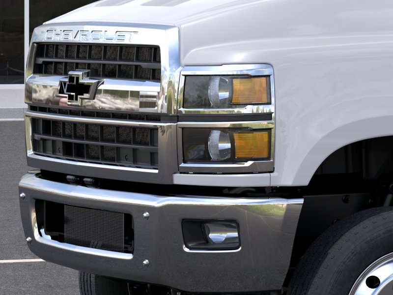 New 2026 Summit White Chevrolet Work Truck image 13