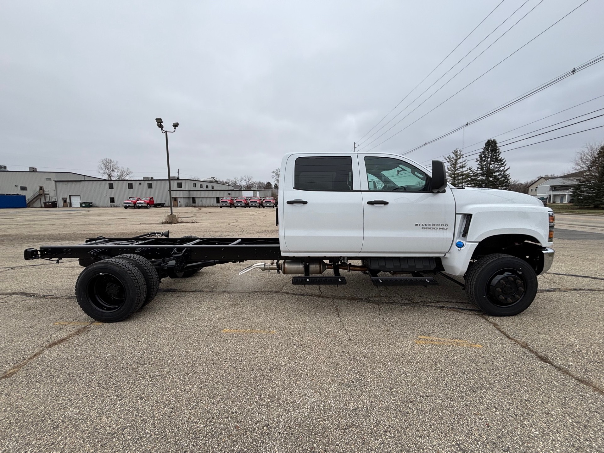 2023 Chevrolet Silverado 5500HD Work Truck photo 2