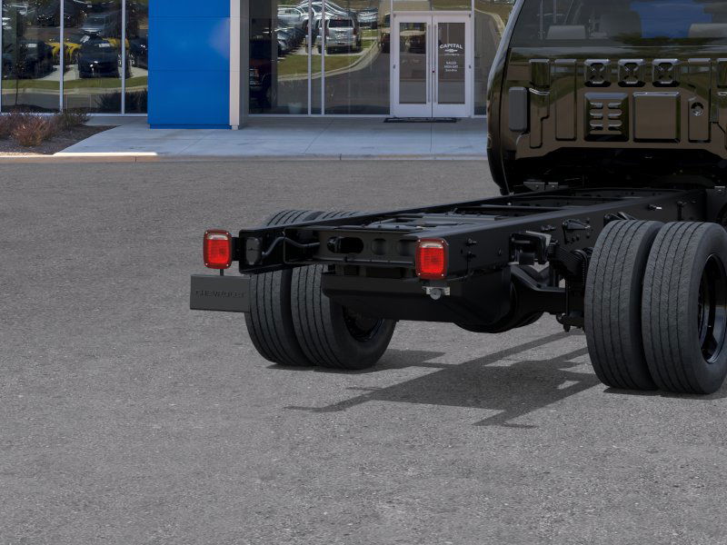 2025 Chevrolet Silverado 5500HD Work Truck photo 3