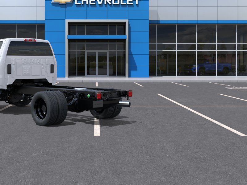 New 2025 Summit White Chevrolet Work Truck image 48