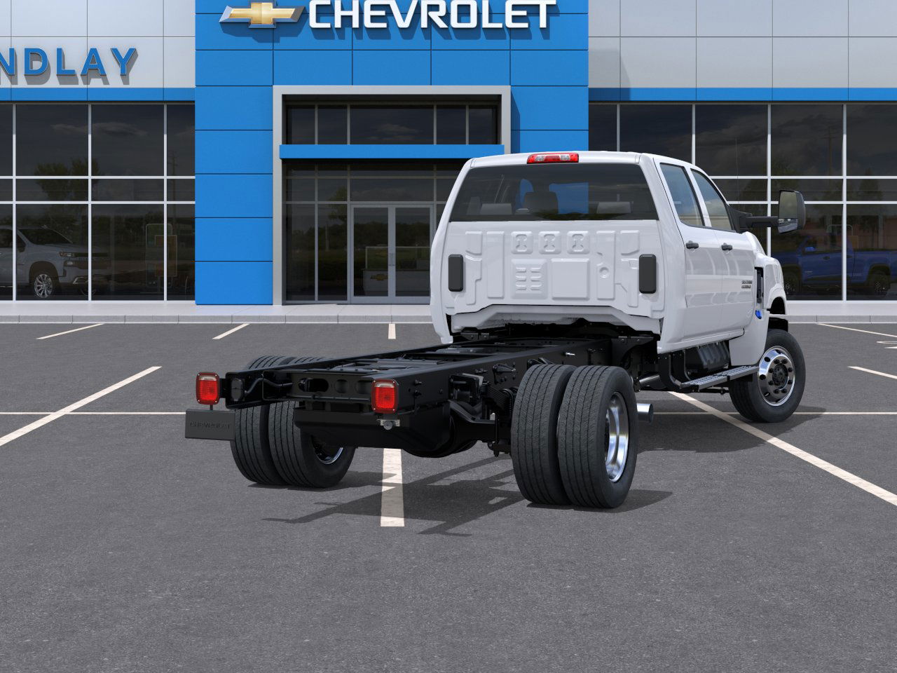 2025 Chevrolet Silverado 6500HD Work Truck photo 3