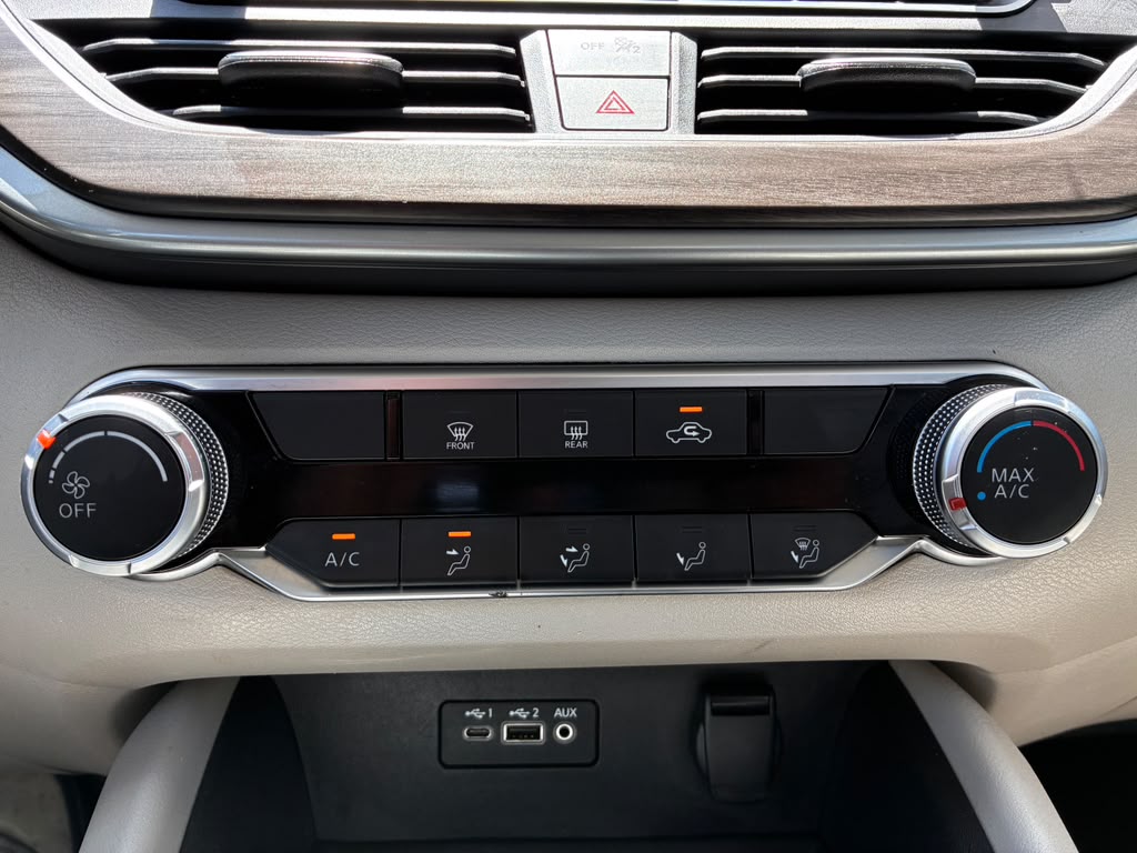 2025 Nissan Altima SV - Photo 17