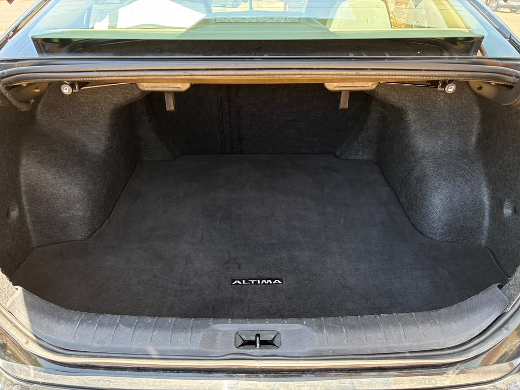 2025 Nissan Altima SV - Photo 6