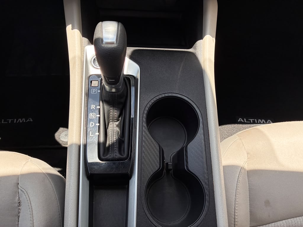2025 Nissan Altima SV - Photo 18