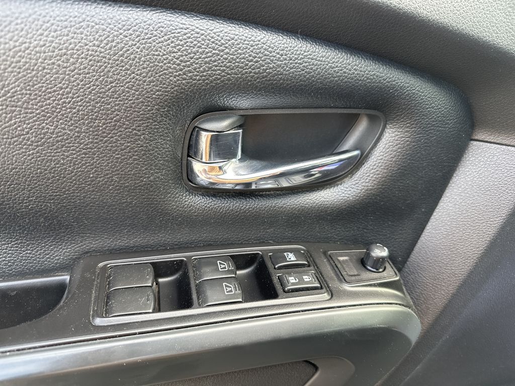 2018 Nissan Titan SV photo 4