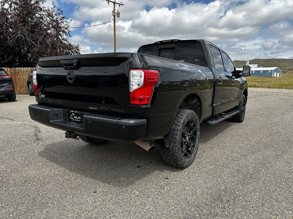 2018 Nissan Titan SV photo 14