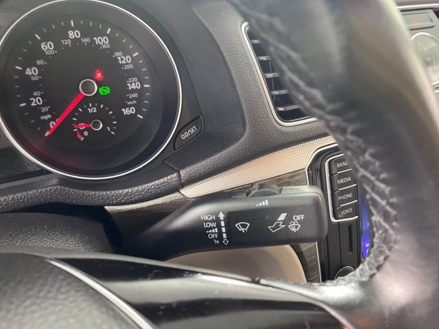 Pre-Owned 2016 Volkswagen Passat
