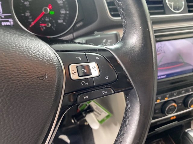 Pre-Owned 2016 Volkswagen Passat
