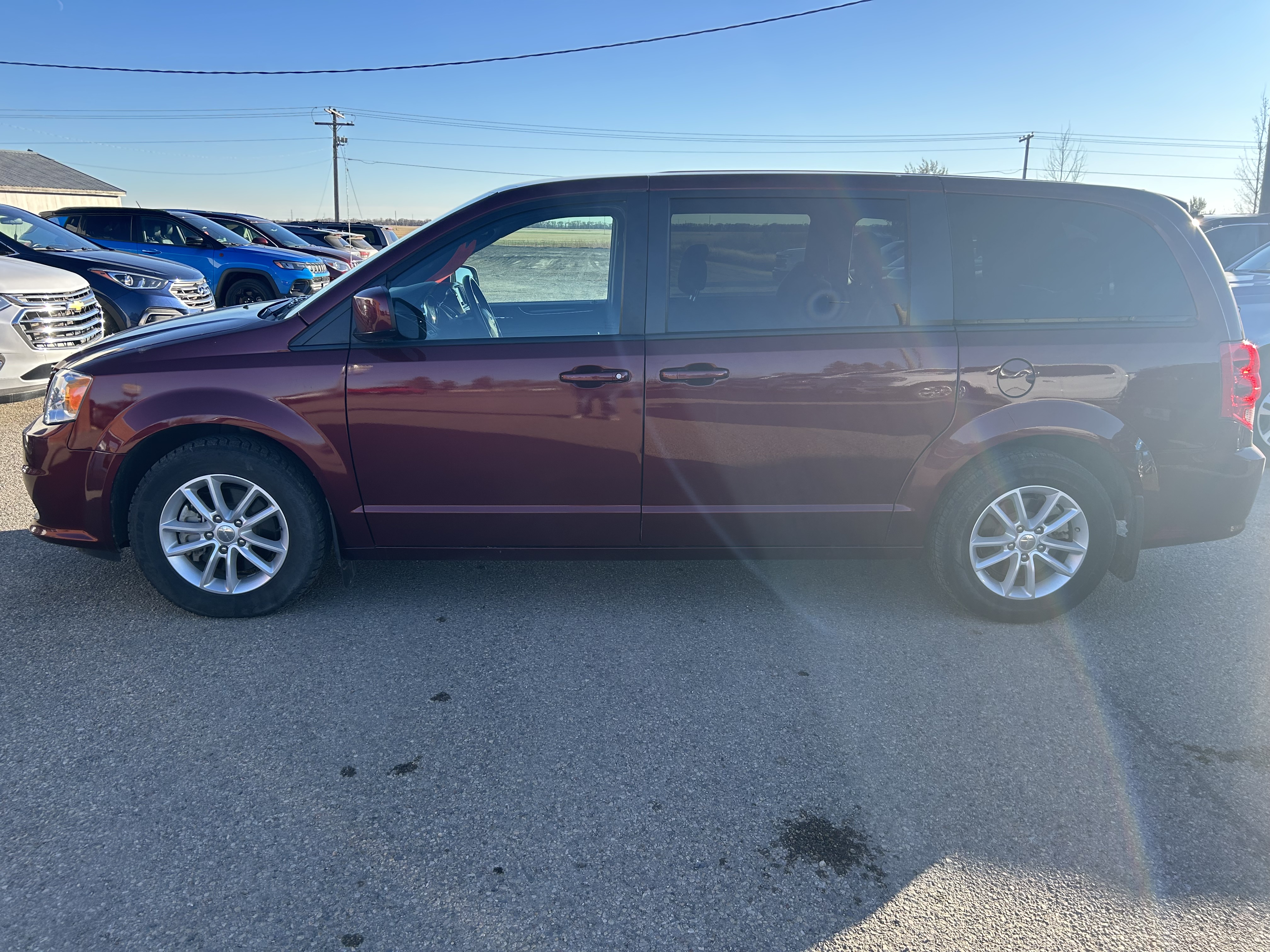 Used 2020 Dodge Grand Caravan SE Plus with VIN 2C4RDGBG6LR195353 for sale in Bottineau, ND