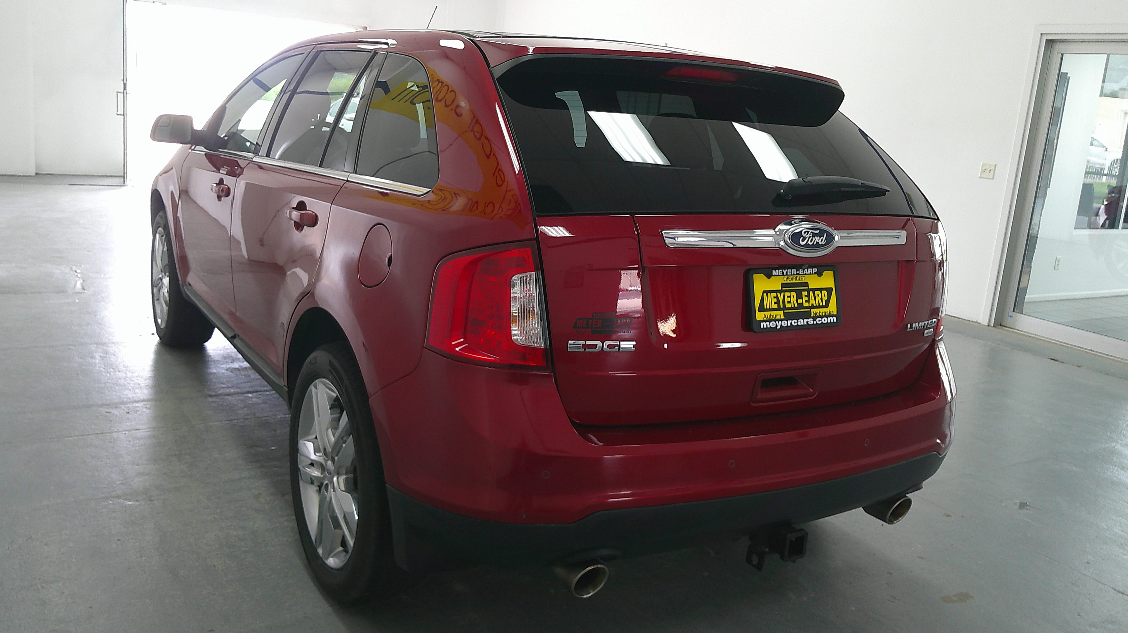 Used 2014 Red Ford Limited image 3