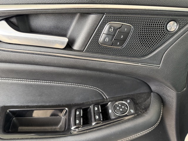 2019 Ford Edge Titanium - Photo 18