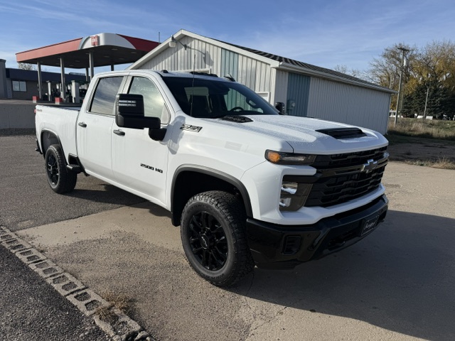2026 Chevrolet Silverado 2500HD Custom's photo