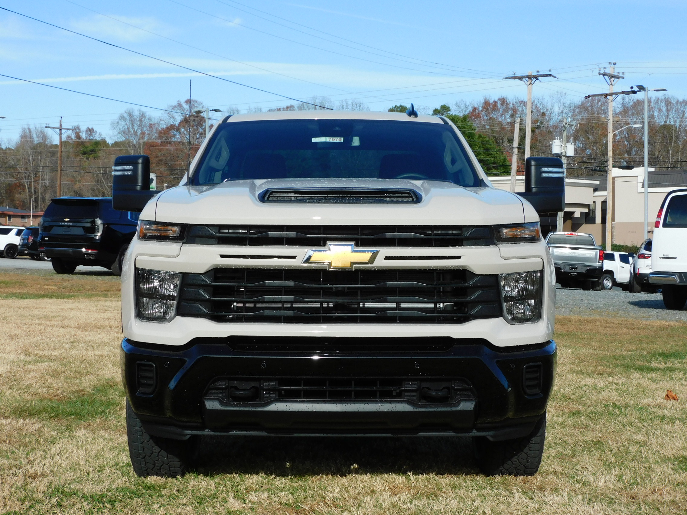 2026 Chevrolet Silverado 2500HD Custom photo 4