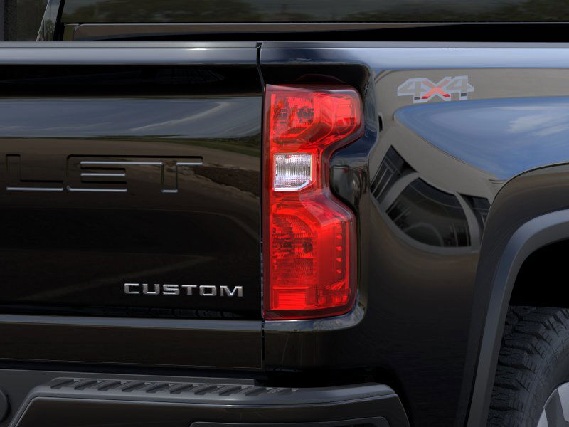2025 Chevrolet Silverado 2500HD Custom photo 11