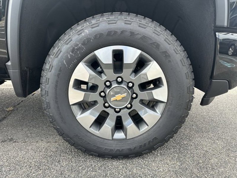 2026 Chevrolet Silverado 2500HD Custom photo 15