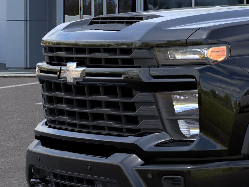 2025 Chevrolet Silverado 2500HD Custom photo 13