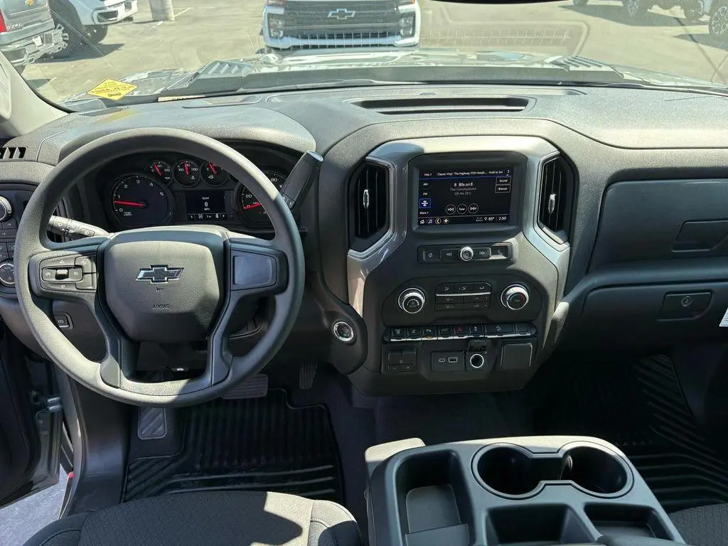 2026 Chevrolet Silverado 2500HD Custom photo 13