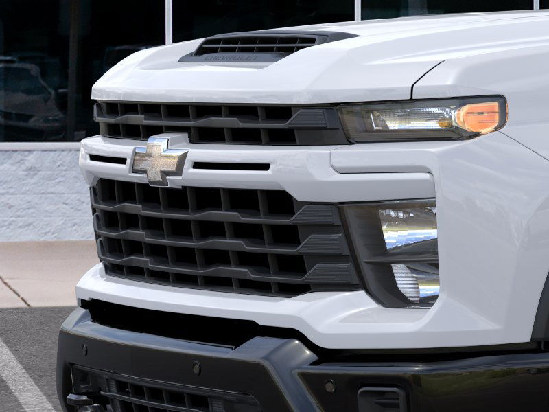 2025 Chevrolet Silverado 2500HD Custom photo 12