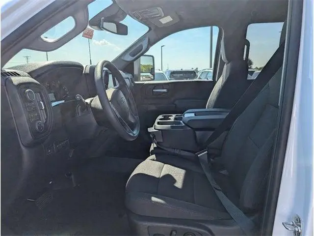 2026 Chevrolet Silverado 2500HD Custom photo 22