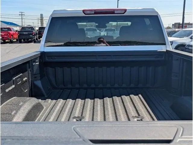 2026 Chevrolet Silverado 2500HD Custom photo 13